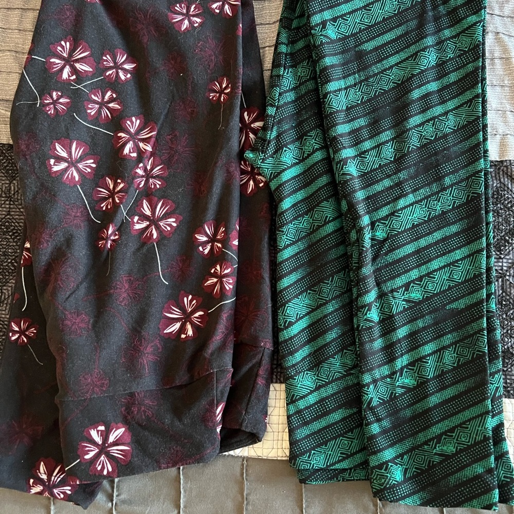 LuLaRoe pair of Leggings NWOT